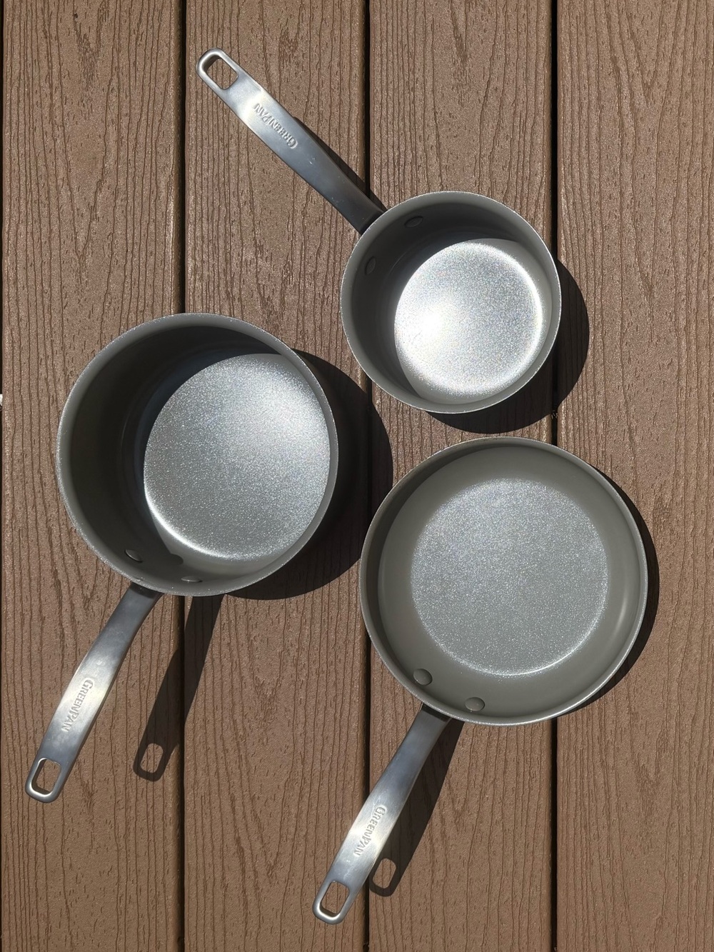 GREENPAN CHATHAM SET OF 5 PIECES IN EXCELLENT CONDITION & MATCHING GLASS LIDS